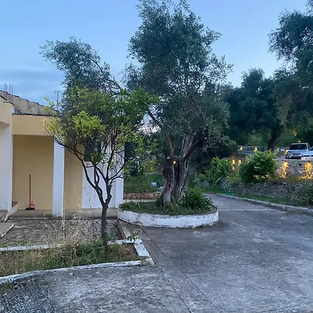 Helen's And * Dassia (Corfu)