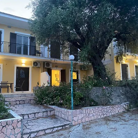 Helen's Apartments&studios Dassia (Corfu)