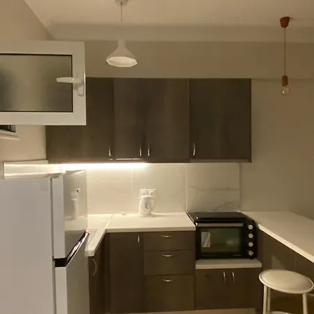 Apartament Helen's And *