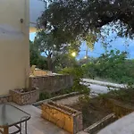 Helen's And Lägenhet Dassia (Corfu)