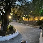 Helen's And Lägenhet Dassia (Corfu)