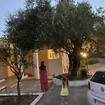 Helen's And * Dassia (Corfu)